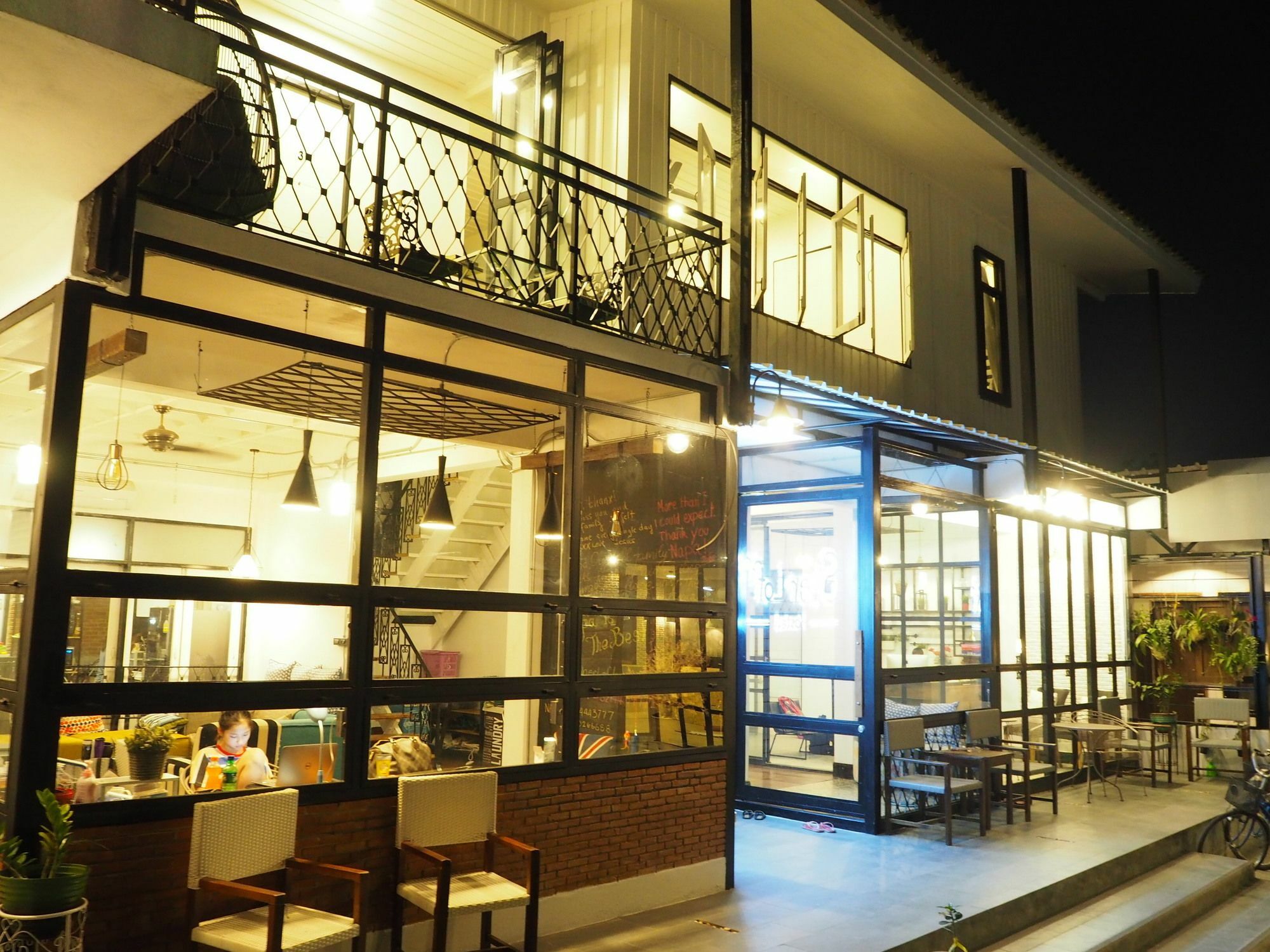 Sherloft Home&Hostel Chiang Mai Exterior foto